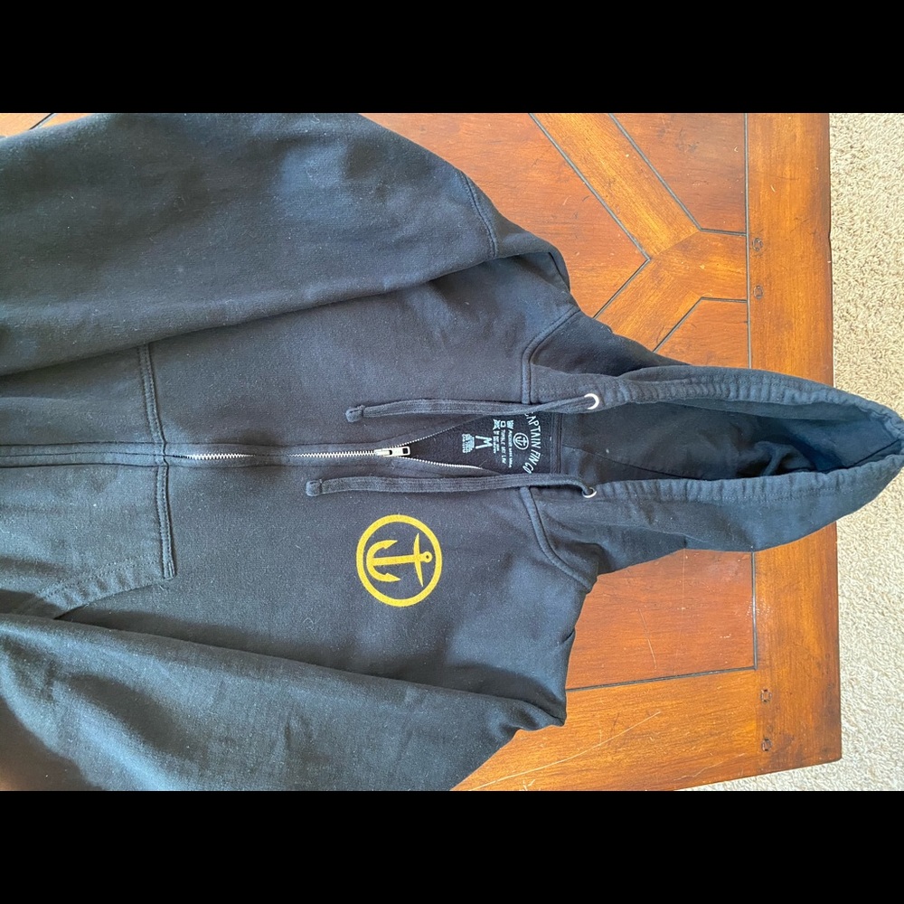 Men’s black zip up hoody